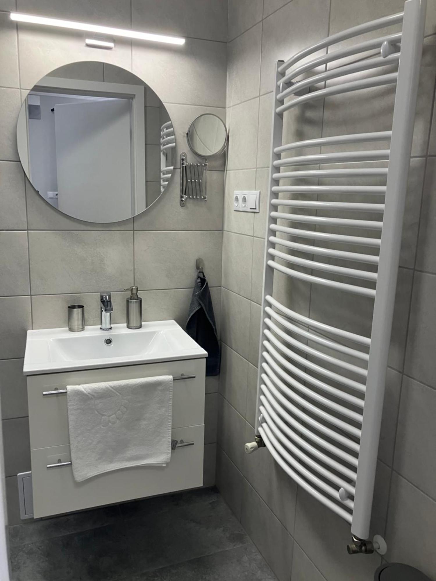Illa Apartments Έγκερ Εξωτερικό φωτογραφία