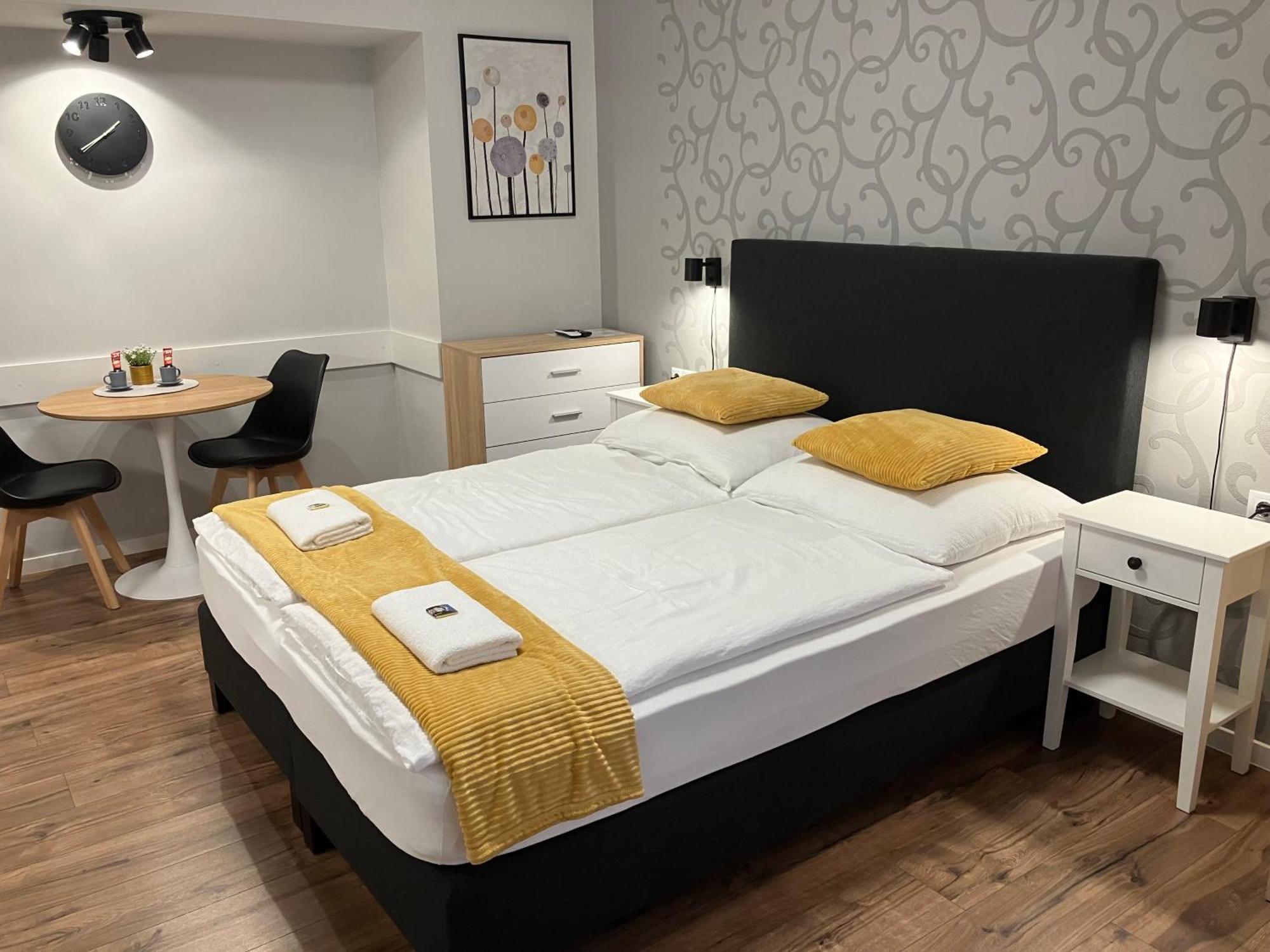 Illa Apartments Έγκερ Εξωτερικό φωτογραφία