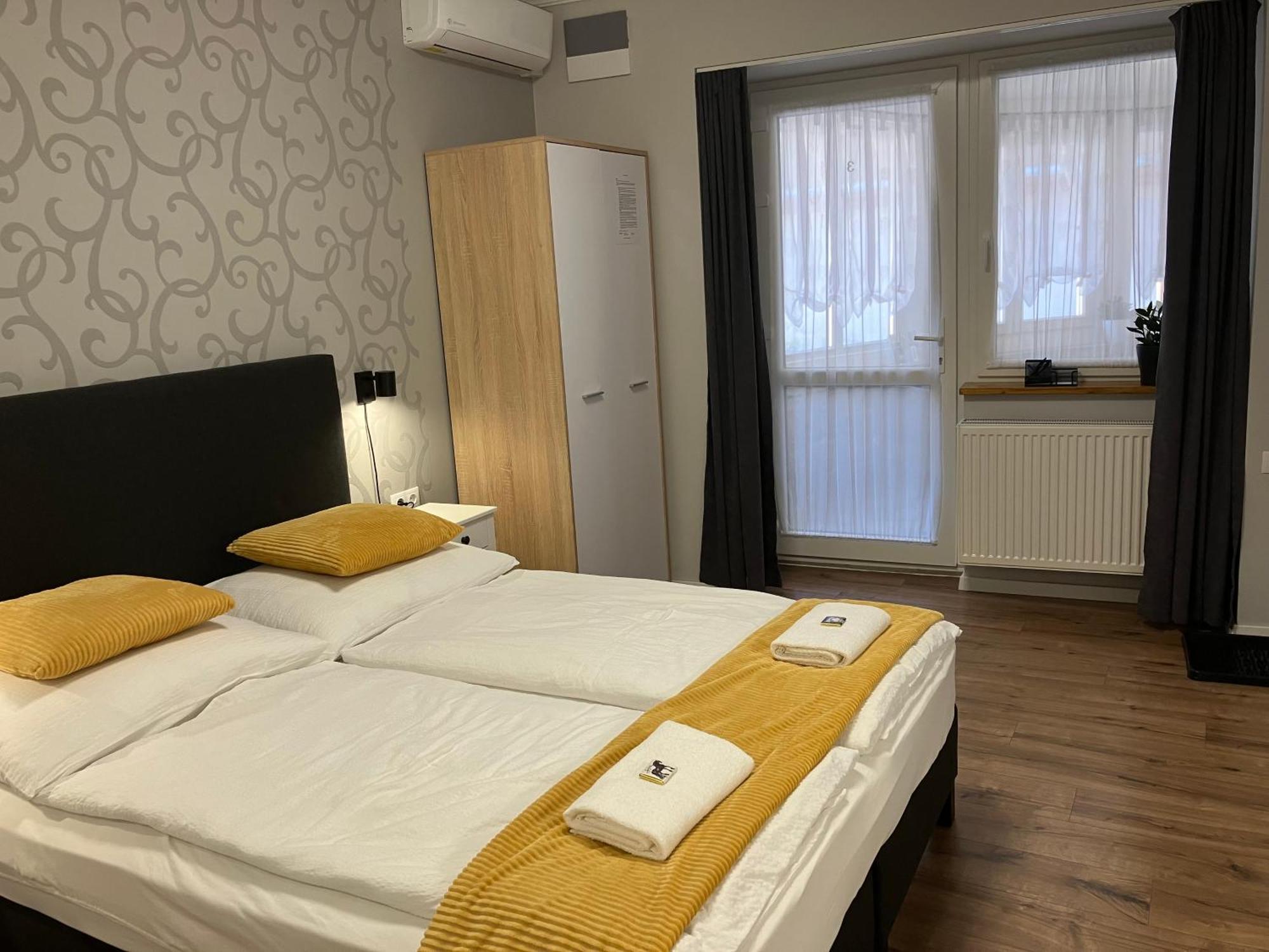 Illa Apartments Έγκερ Εξωτερικό φωτογραφία